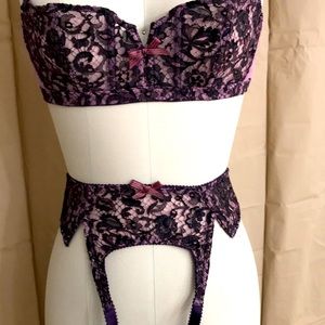 Agent Provocateur Bra/ Spender Set; Bra US/UK 34D Spender Size: 2